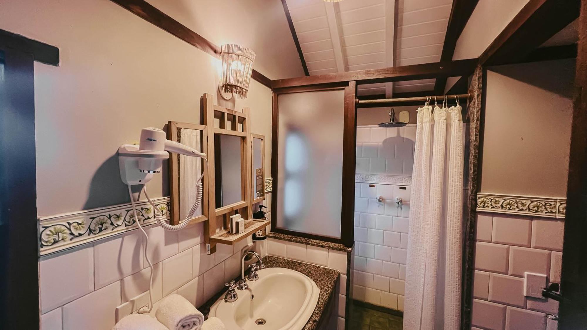 Vila Angatu Eco Resort Spa 산타 크루스 카브랄리아 외부 사진