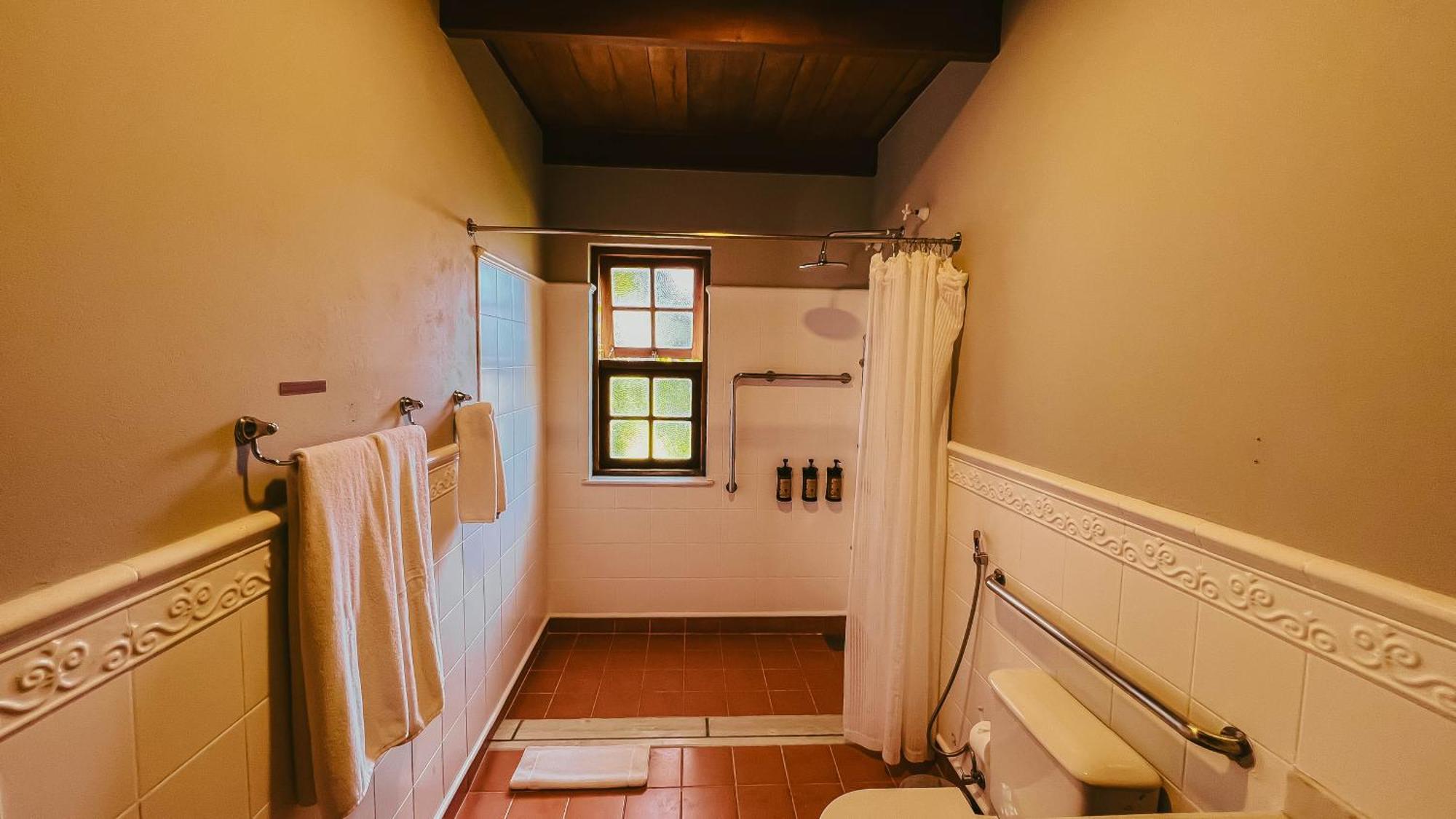 Vila Angatu Eco Resort Spa 산타 크루스 카브랄리아 외부 사진