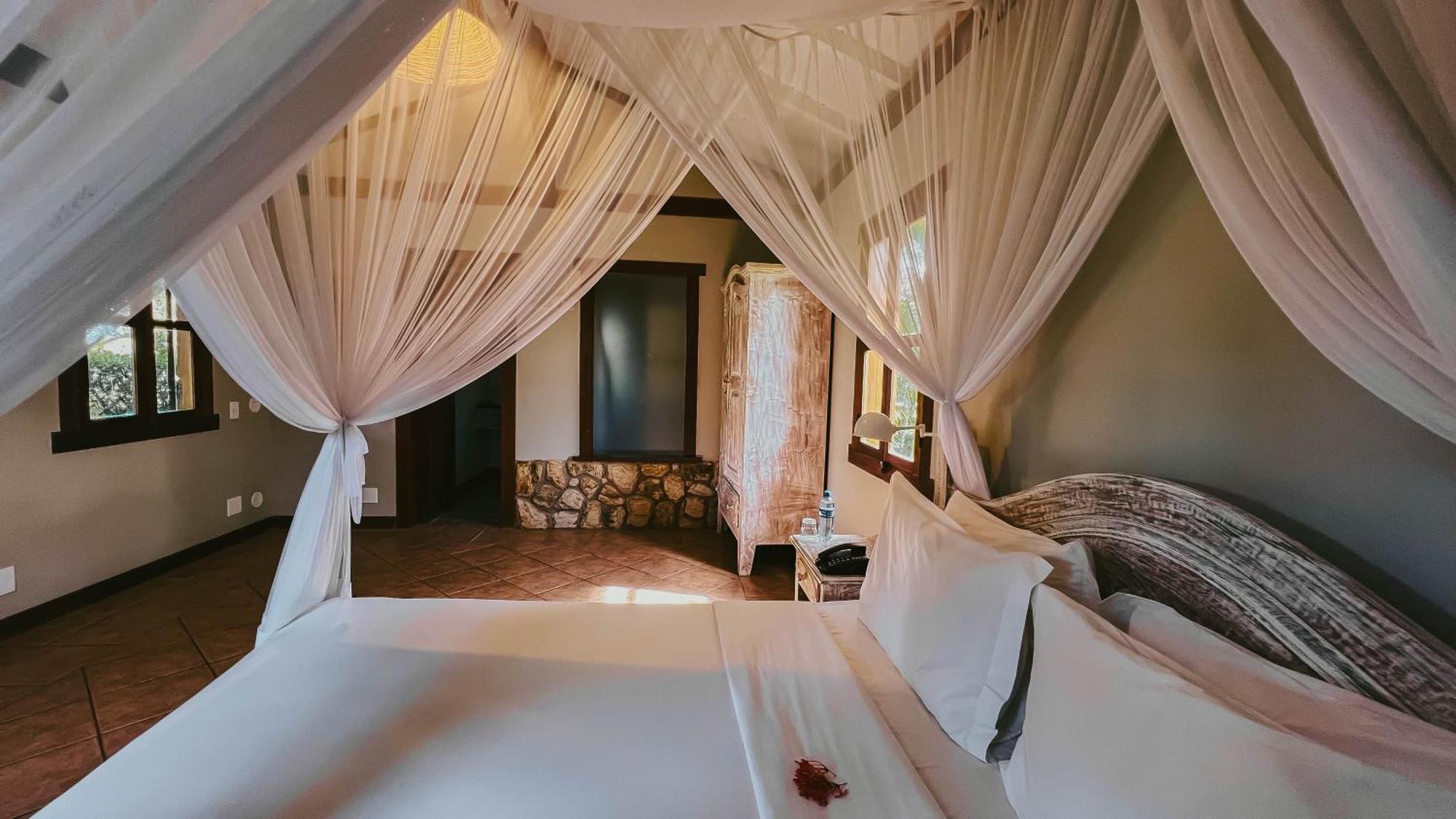 Vila Angatu Eco Resort Spa 산타 크루스 카브랄리아 외부 사진